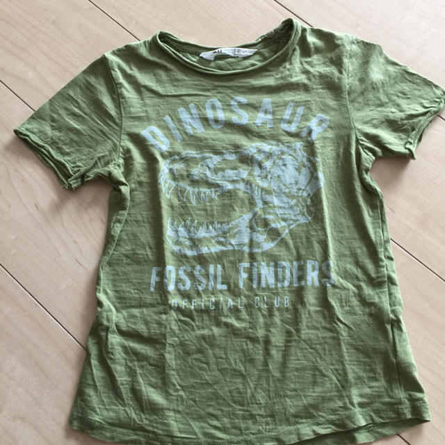 H&M(エイチアンドエム)のH&M Tシャツ キッズ/ベビー/マタニティのキッズ服男の子用(90cm~)(Tシャツ/カットソー)の商品写真