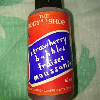 ザボディショップ(THE BODY SHOP)のTHE BODY SHOP strawberry bubbles fraises(入浴剤/バスソルト)