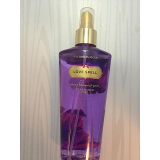 ヴィクトリアズシークレット(Victoria's Secret)のヴィクトリアシークレット ボディミスト ラブスペル  250mL(その他)