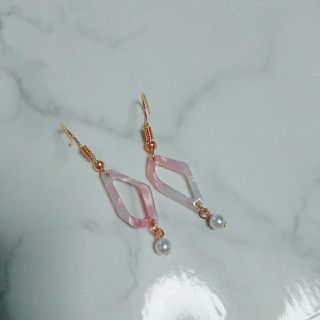 ピアス (ピアス)