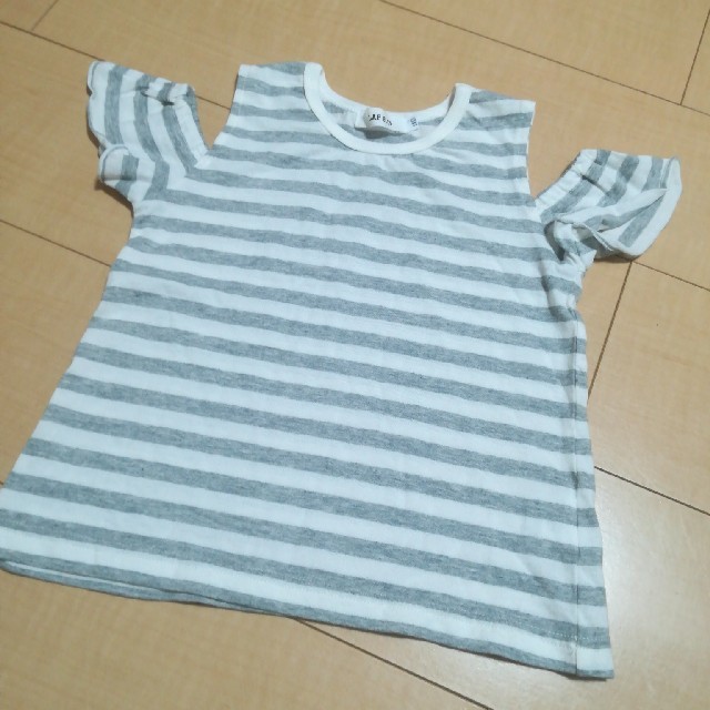 BeBe(ベベ)の未使用　ベベ　トップス　110㎝ キッズ/ベビー/マタニティのキッズ服女の子用(90cm~)(Tシャツ/カットソー)の商品写真