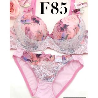 ブラジャーショーツ F85 ピンクのフラワーがらに被せレースが可愛い♡(ブラ&ショーツセット)