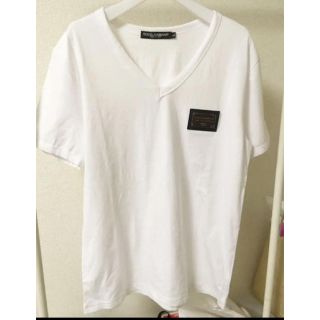 ドルチェアンドガッバーナ(DOLCE&GABBANA)のドルガバ　VネックレザープレートTシャツ(Tシャツ/カットソー(半袖/袖なし))