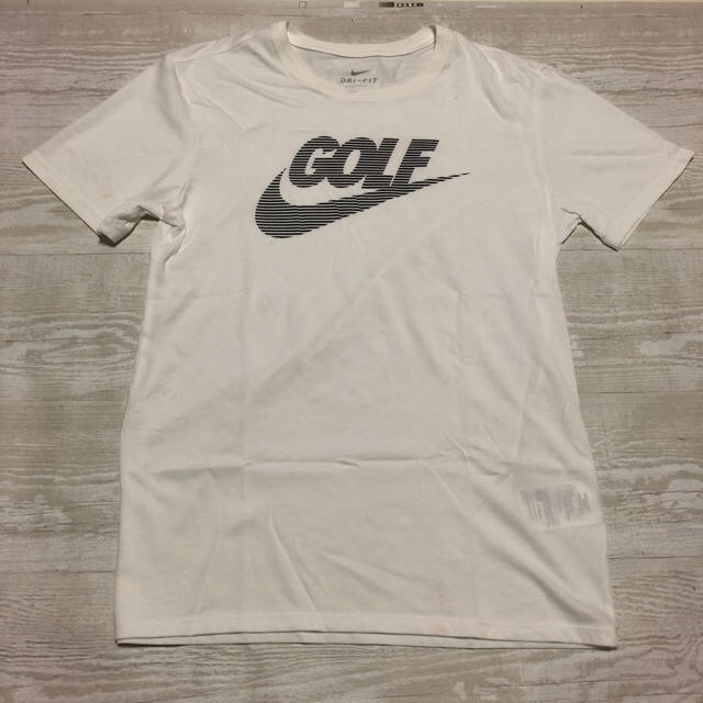 NIKE(ナイキ)のVITO 様専用　NIKE GOLF  ロゴ　Tシャツ　ホワイト スポーツ/アウトドアのゴルフ(ウエア)の商品写真