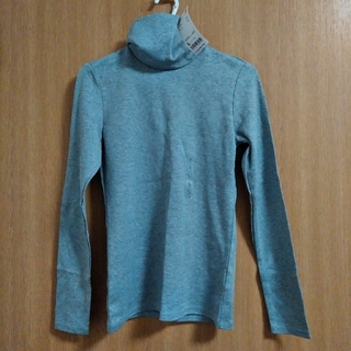 ユニクロ(UNIQLO)のユニクロ　タートルネックロンT(Tシャツ(長袖/七分))
