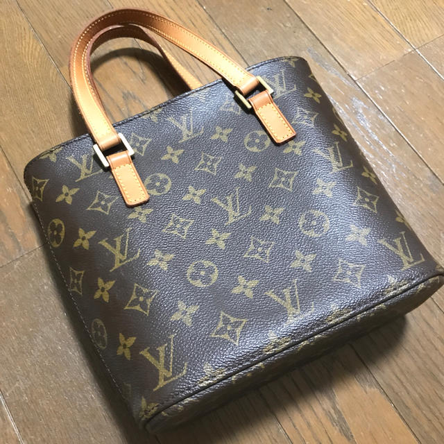 VUITTON ハンドバック