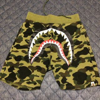 アベイシングエイプ(A BATHING APE)のa bathing ape sharkpants(ショートパンツ)