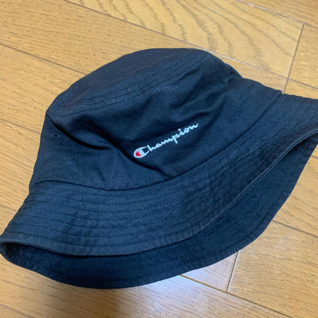 Champion(チャンピオン)の【最終値下げ！】送料込み800円！champion バケットハット　黒 メンズの帽子(ハット)の商品写真