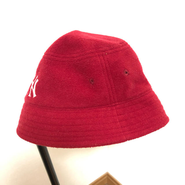 NEW ERA(ニューエラー)のニューエラ バケットハット 冬用 キッズ レッド キッズ/ベビー/マタニティのこども用ファッション小物(帽子)の商品写真