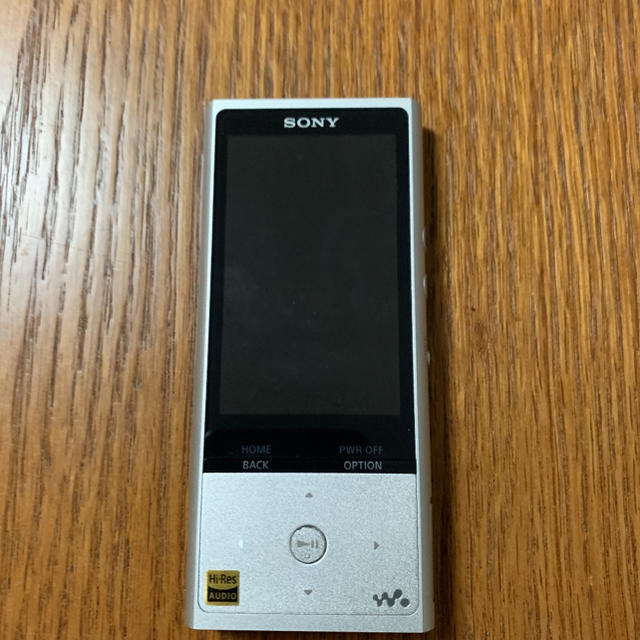 SONY(ソニー)のウォークマン　NW-100 スマホ/家電/カメラのオーディオ機器(ポータブルプレーヤー)の商品写真