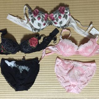 ワコール(Wacoal)のWacoalサルート♡セット売り(ブラ&ショーツセット)