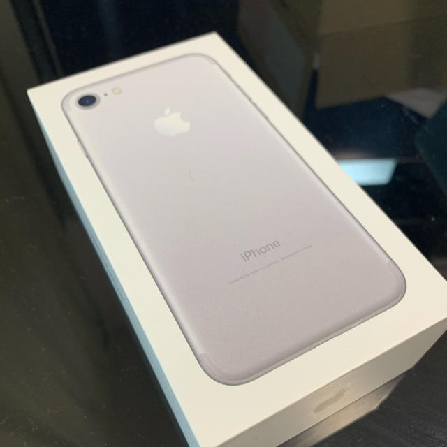 124IMeIiPhone7 Silver 128GB Sim free Apple