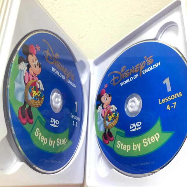Disney DWEの通販 by English Mart｜ディズニーならラクマ - ステップバイステップDVDと宝箱セット ディズニー英語 安い好評