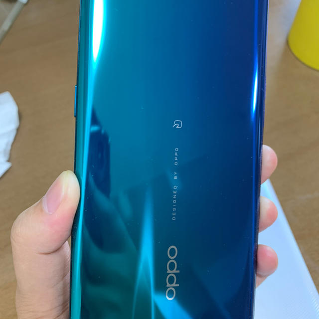 ほぼ新品のOPPO Reno A 128G