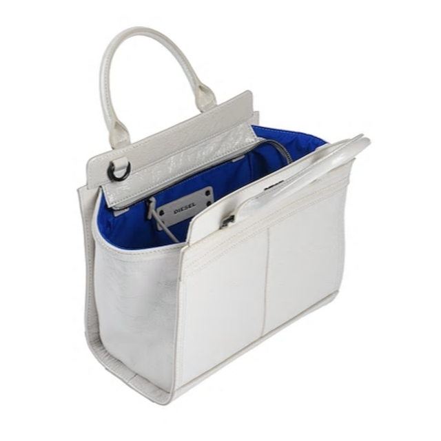 DIESEL(ディーゼル)の【DIESEL】ロゴ　ハンドバック　white レディースのバッグ(トートバッグ)の商品写真