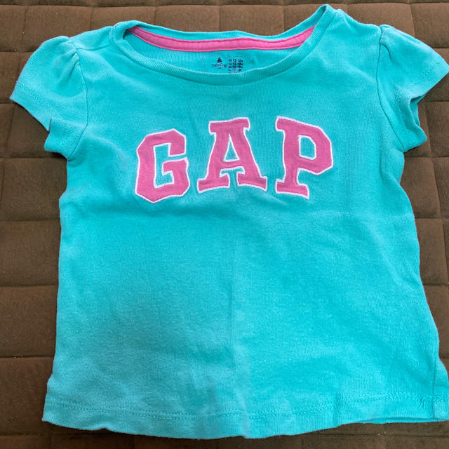 GAP(ギャップ)のGAP 緑Tシャツ80サイズ キッズ/ベビー/マタニティのベビー服(~85cm)(Ｔシャツ)の商品写真