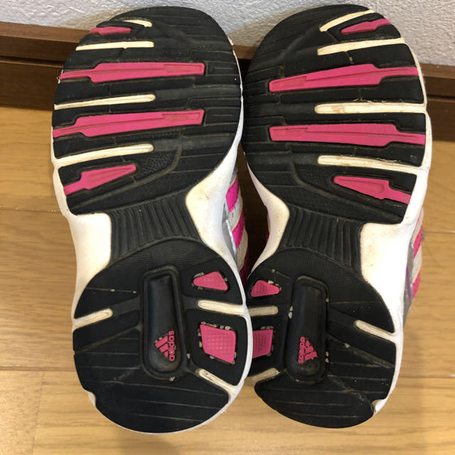 adidas(アディダス)のadidas スニーカー　14 キッズ/ベビー/マタニティのベビー靴/シューズ(~14cm)(スニーカー)の商品写真