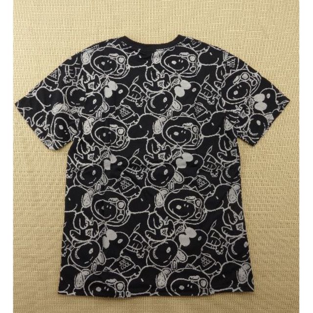 SNOOPY(スヌーピー)のT-0080　スヌーピー　Tシャツ　Lサイズ レディースのトップス(Tシャツ(半袖/袖なし))の商品写真