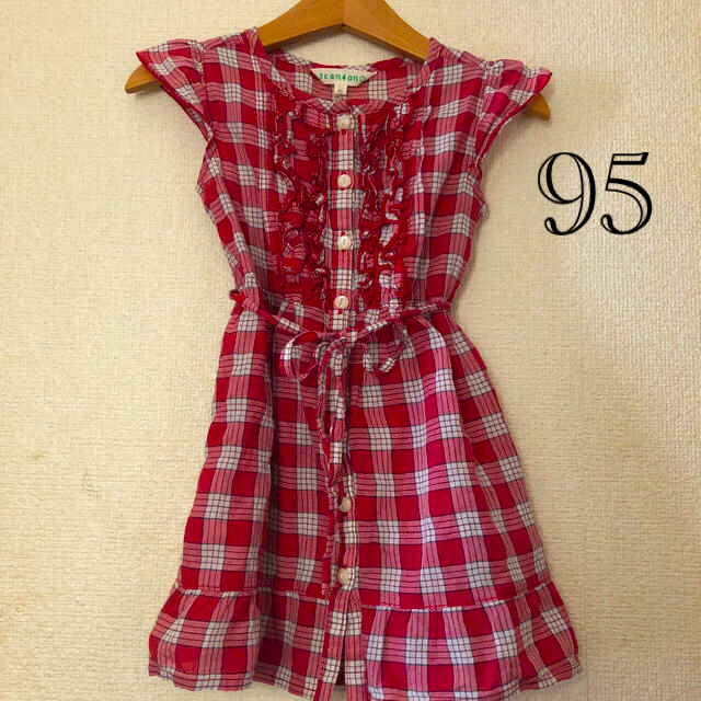 3can4on(サンカンシオン)の3can4on  赤チェック 夏ワンピース  95  キッズ/ベビー/マタニティのキッズ服女の子用(90cm~)(ワンピース)の商品写真