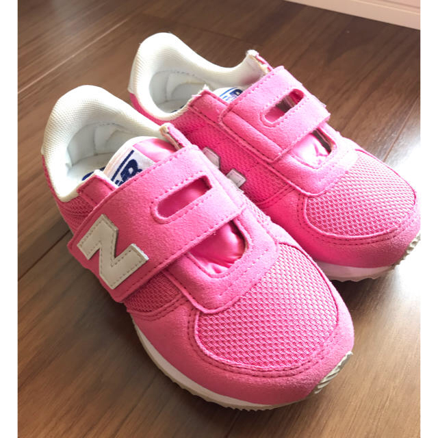 New Balance(ニューバランス)の【ホホエミ様専用】ニューバランス　17.5センチ キッズ/ベビー/マタニティのキッズ靴/シューズ(15cm~)(スニーカー)の商品写真