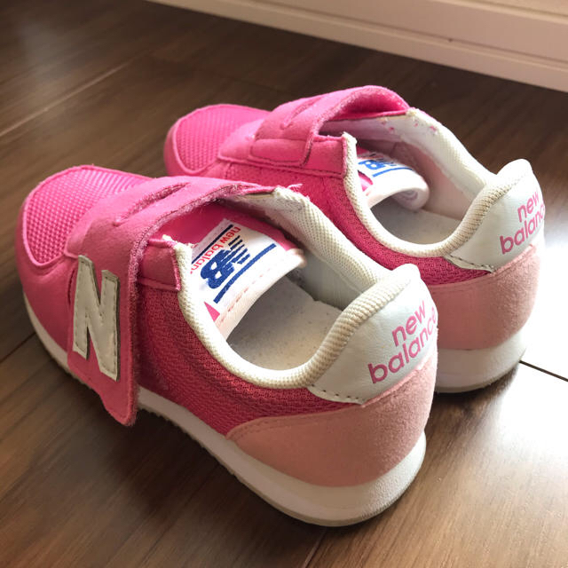 New Balance(ニューバランス)の【ホホエミ様専用】ニューバランス　17.5センチ キッズ/ベビー/マタニティのキッズ靴/シューズ(15cm~)(スニーカー)の商品写真