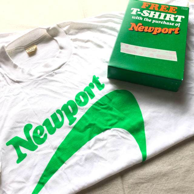 ART VINTAGE(アートヴィンテージ)の90s USA製 XL デッドストック Newport Tシャツ ニューポート メンズのトップス(Tシャツ/カットソー(半袖/袖なし))の商品写真