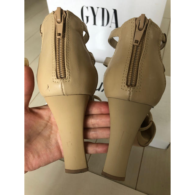 GYDA(ジェイダ)のGYDA ストラップパンプス ベージュ S レディースの靴/シューズ(ハイヒール/パンプス)の商品写真