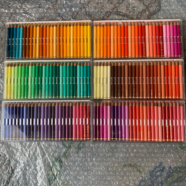FELISSIMO(フェリシモ)のフェリシモの色鉛筆150色分 エンタメ/ホビーのアート用品(色鉛筆)の商品写真
