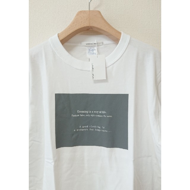 UNRELISH(アンレリッシュ)の今季 新品 アンレリッシュ ボックスロゴ クルーネック Tシャツ 半袖 トップス レディースのトップス(Tシャツ(半袖/袖なし))の商品写真