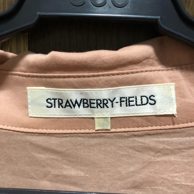 STRAWBERRY-FIELDS(ストロベリーフィールズ)のストロベリーフィールズ　トップス レディースのトップス(シャツ/ブラウス(半袖/袖なし))の商品写真