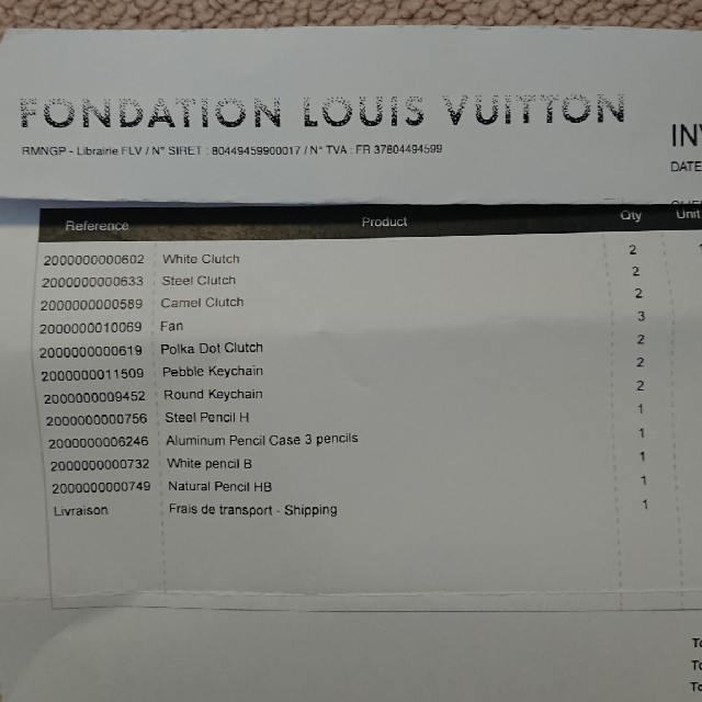 LOUIS VUITTON(ルイヴィトン)のFondation Louis Vuitton Clutch キャメル レディースのファッション小物(ポーチ)の商品写真