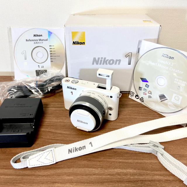 【美品/使用回数2回】NIKON ニコン J2 ミラーレス デジタル一眼 カメラ ミラーレス一眼