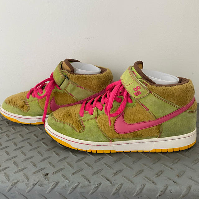 【激レア】NIKE dunk mid mama bear ダンク　ベアブリック