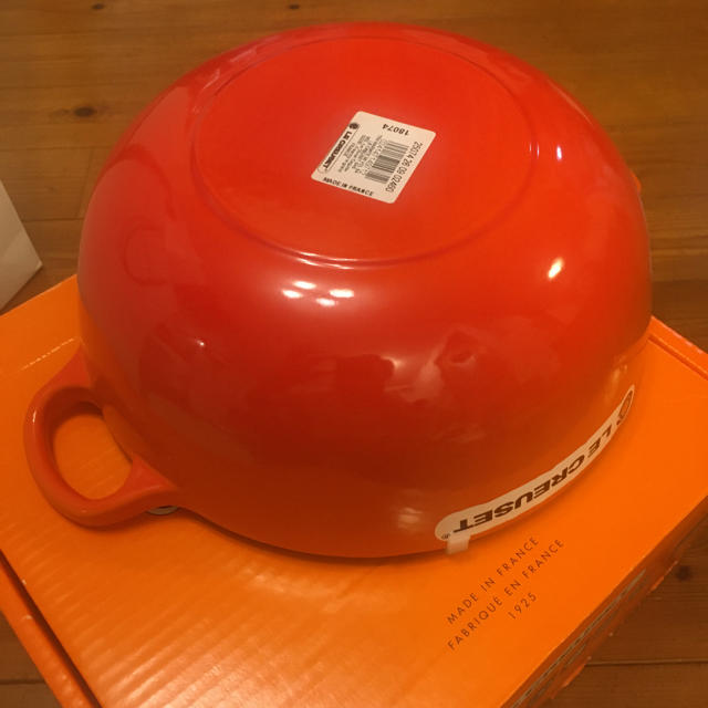 LE CREUSET(ルクルーゼ)の新品未使用　ル・クルーゼ(Le Creuset) マルミット 26cm オレンジ インテリア/住まい/日用品のキッチン/食器(鍋/フライパン)の商品写真