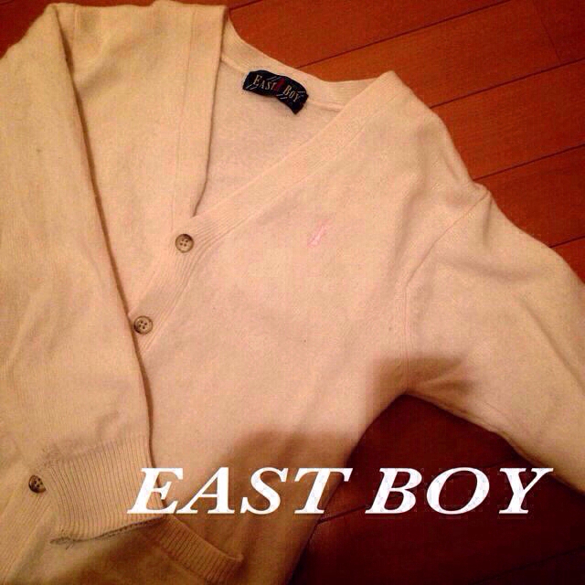 EASTBOY(イーストボーイ)の再値下げ！クリーム色カーディガン レディースのトップス(カーディガン)の商品写真