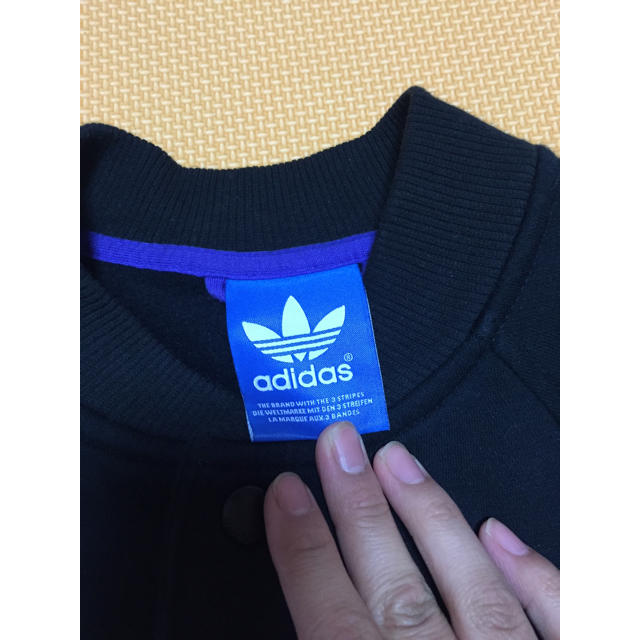 adidas(アディダス)のadidas レディースのジャケット/アウター(スタジャン)の商品写真