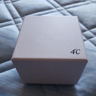 ヨンドシー(4℃)の４℃　空箱(ラッピング/包装)