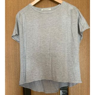 ビーエルユーイー(B.L.U.E.)の【B.L.U.E.】グレーカットソー　バックストライプ　Tシャツ(Tシャツ(半袖/袖なし))