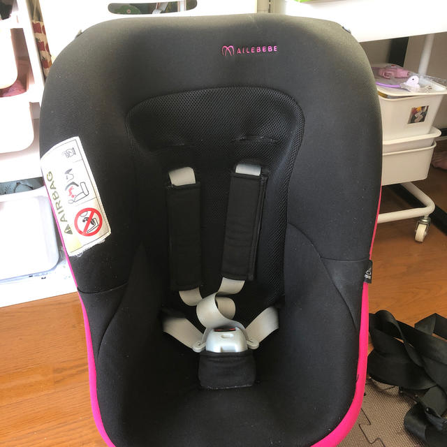 エールベベ　isofix キュート•フィックス　チャイルドシート キッズ/ベビー/マタニティの外出/移動用品(自動車用チャイルドシート本体)の商品写真