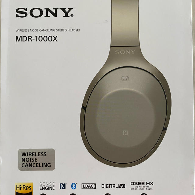 SONY(ソニー)のノイズキャンセリングワイヤレスベットセット　MDR-1000X スマホ/家電/カメラのオーディオ機器(ヘッドフォン/イヤフォン)の商品写真