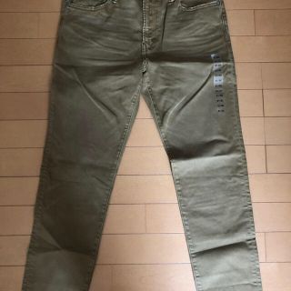 アメリカンイーグル(American Eagle)の新品　タグ付き　アメリカンイーグル　カーキ色　スキニーデニム　ミリタリー風　(デニム/ジーンズ)