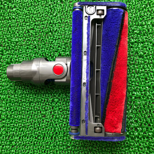 Dyson(ダイソン)のダイソン　カーボンファイバー　モータヘッド　ジャンク　Ｖ6 スマホ/家電/カメラの生活家電(掃除機)の商品写真