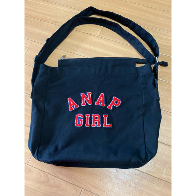 ANAP Kids(アナップキッズ)のアナップガール　ショルダーバッグ　ANAP キッズ/ベビー/マタニティのこども用バッグ(その他)の商品写真