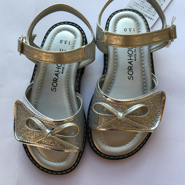 キラキラ サンダル15cm シルバー キッズ/ベビー/マタニティのキッズ靴/シューズ(15cm~)(サンダル)の商品写真