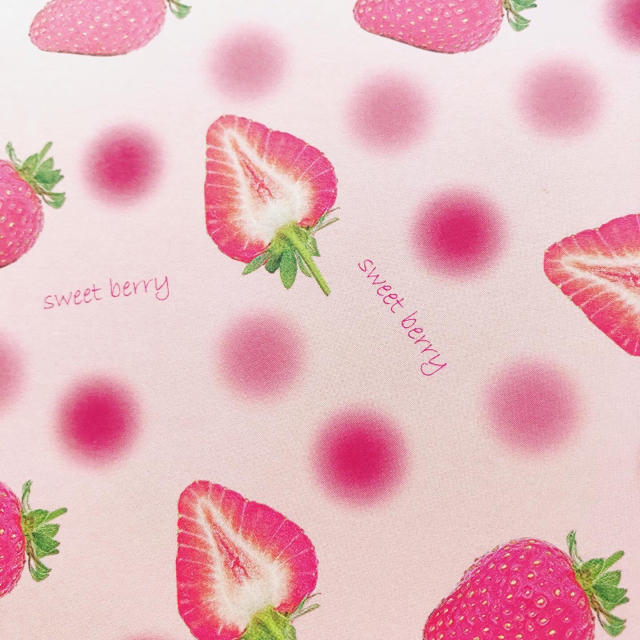 オリジナル　デザインペーパー　sweet berry ピンク　A4 10枚 ハンドメイドの文具/ステーショナリー(カード/レター/ラッピング)の商品写真