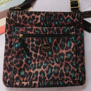 コーチ(COACH)の美品 コーチ スウィングバッグ(ショルダーバッグ)