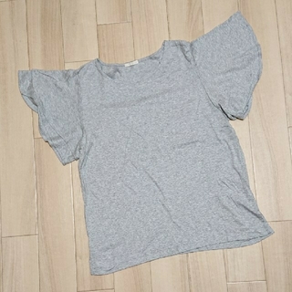 ジーユー(GU)のUSED／ジーユー フリル袖Tシャツ Ｌ(Tシャツ(半袖/袖なし))