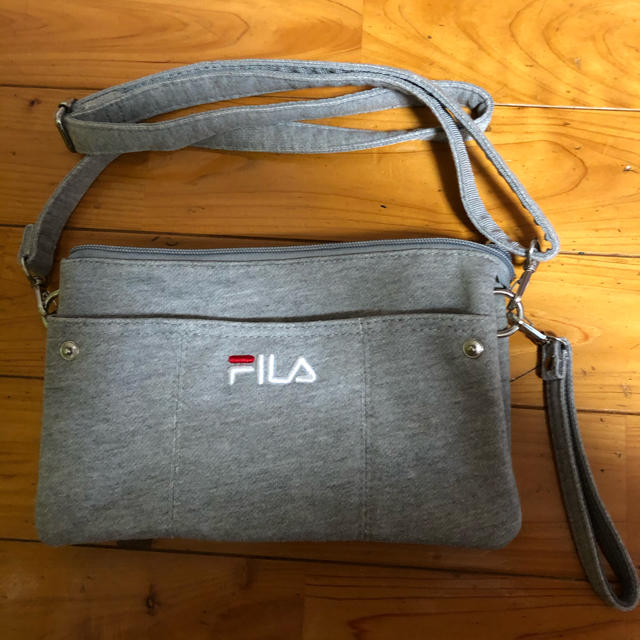 FILA(フィラ)のFILAバッグ（ショルダーバッグ） レディースのバッグ(ショルダーバッグ)の商品写真