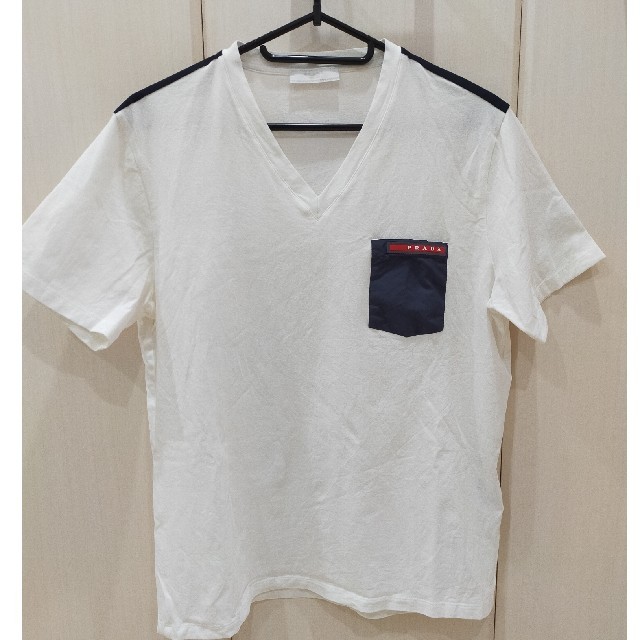 【値下げ不可】PRADA 　VネックTシャツ