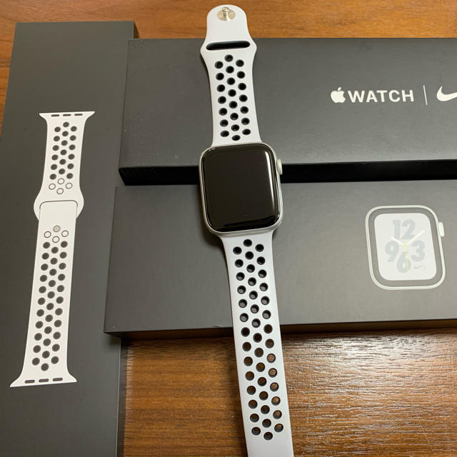 Apple Watch - Apple Watch 4